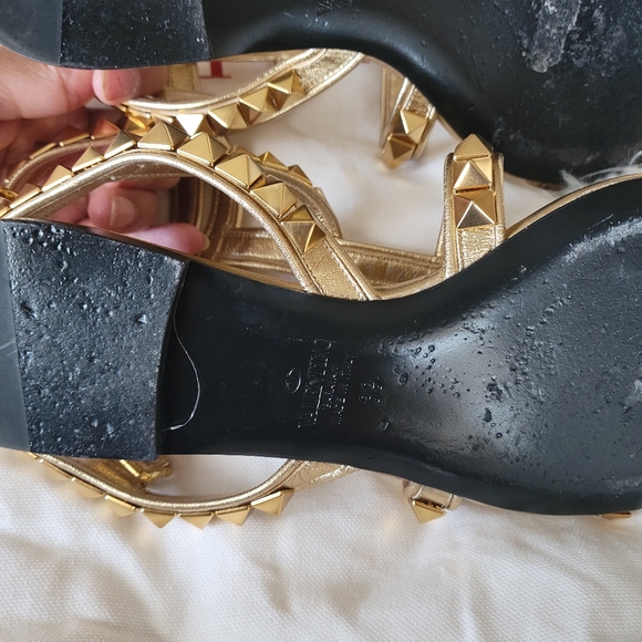100% Authentic Valentino Garavani rockstud sandal - Picture 9 of 11